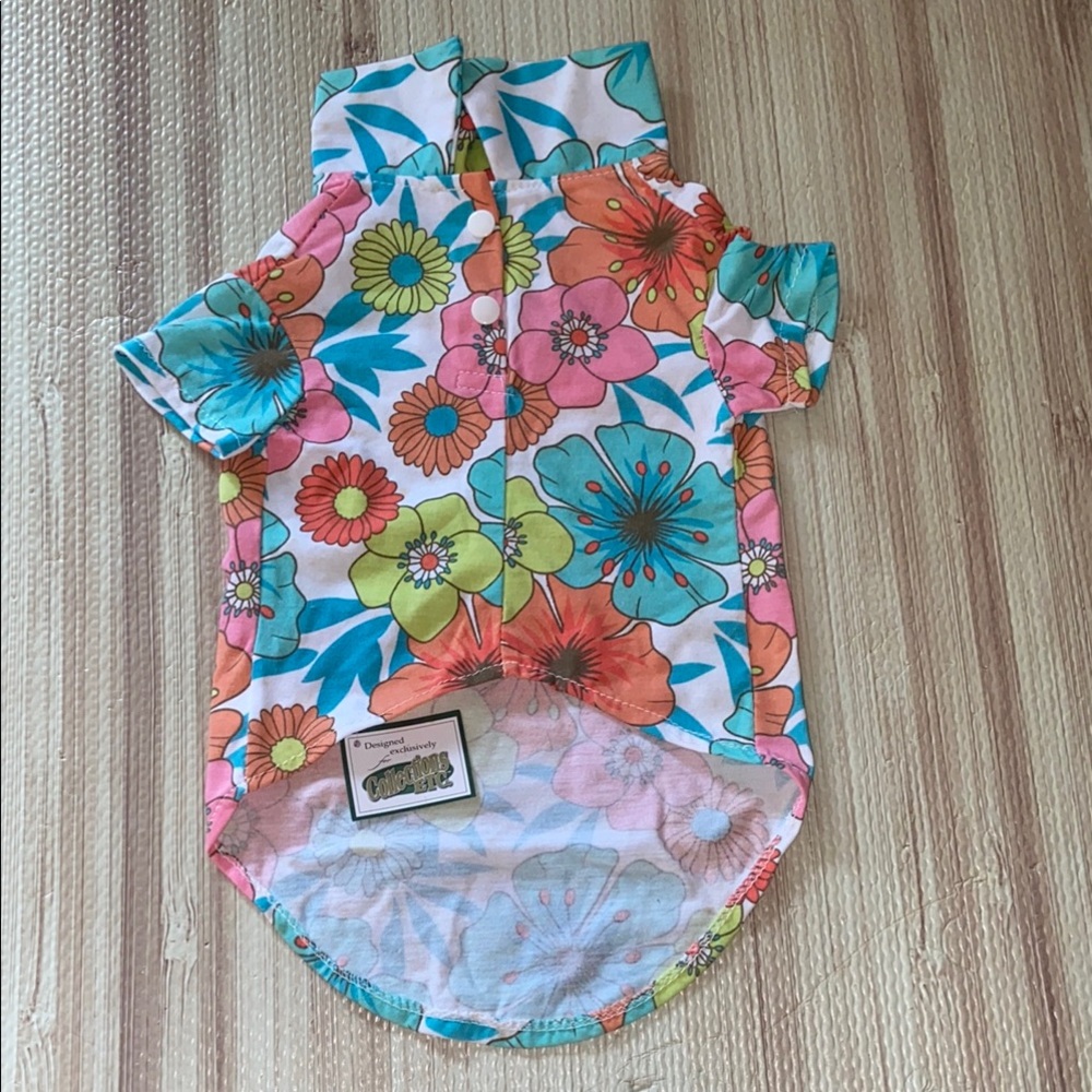 🐾🌸 Too Paw-dorable to Resist!

🌸 Floral Doggie Romper – Button-Up Cuteness!
